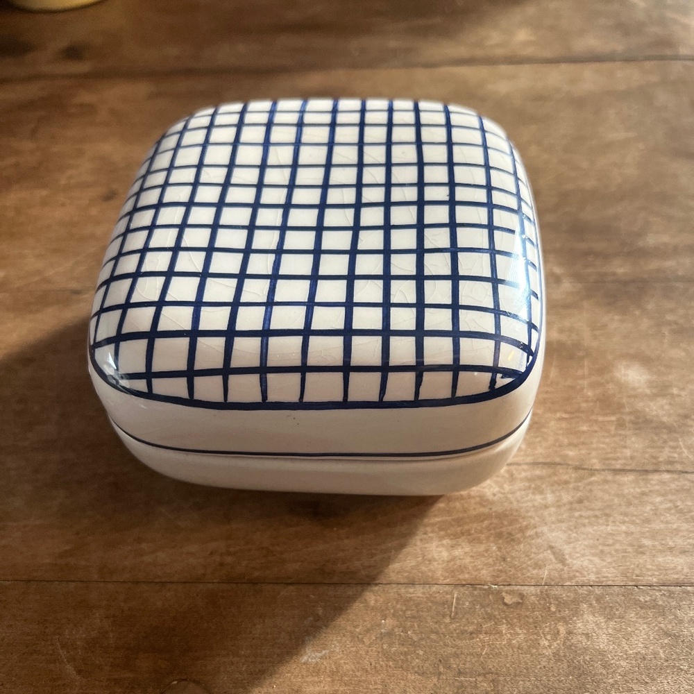 Vintage Rubel Portugal Porcelain Trinket Box White and Blue hand Painted.